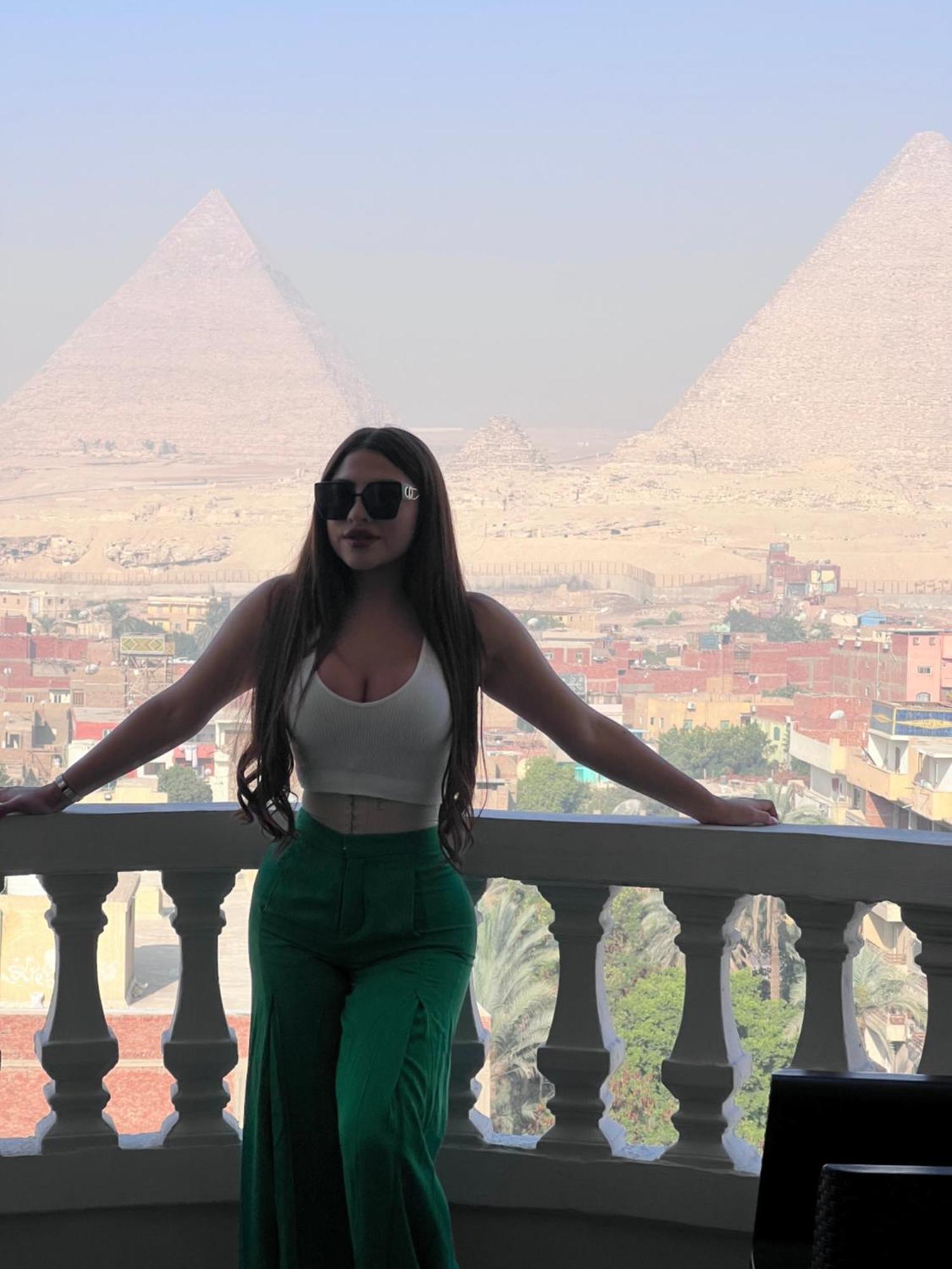 Hi Pyramids Caïro